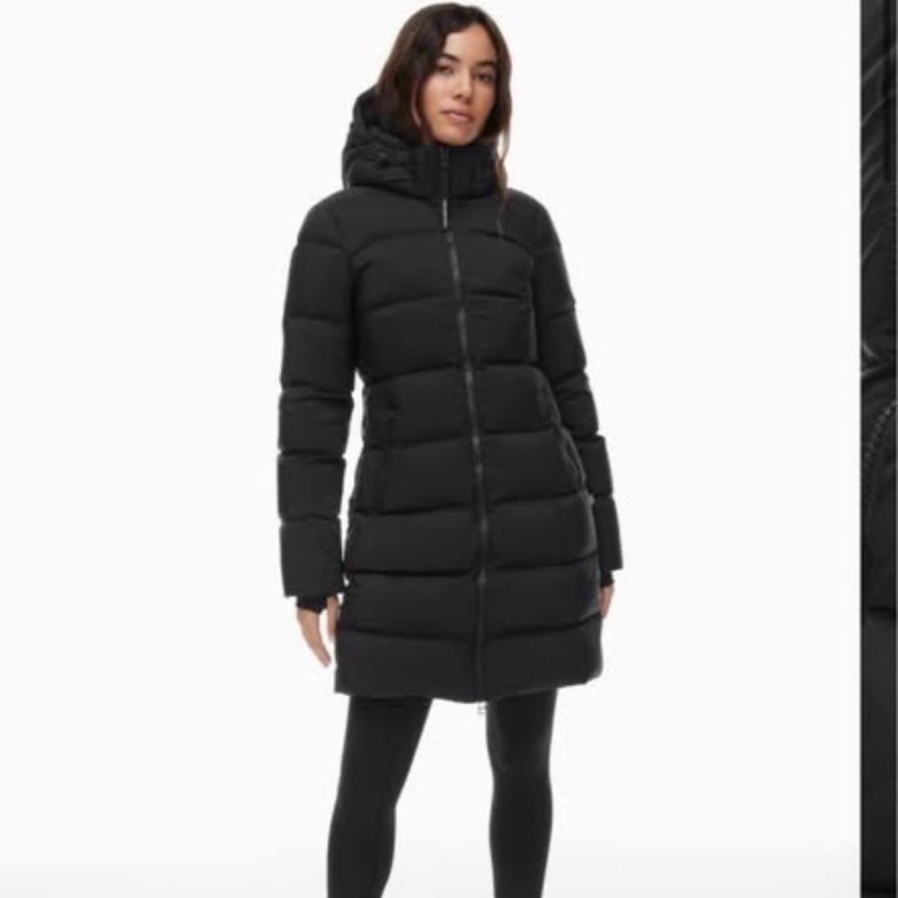 Aritzia The SuperSnug Puff™ Mid - Size Small